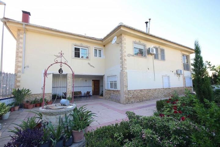 Chalet en venta en Monovar-Monover photo 0