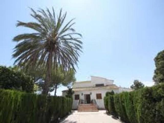 Chalet en venta en Agost photo 0