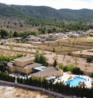 Chalet en venta en Pinoso photo 0