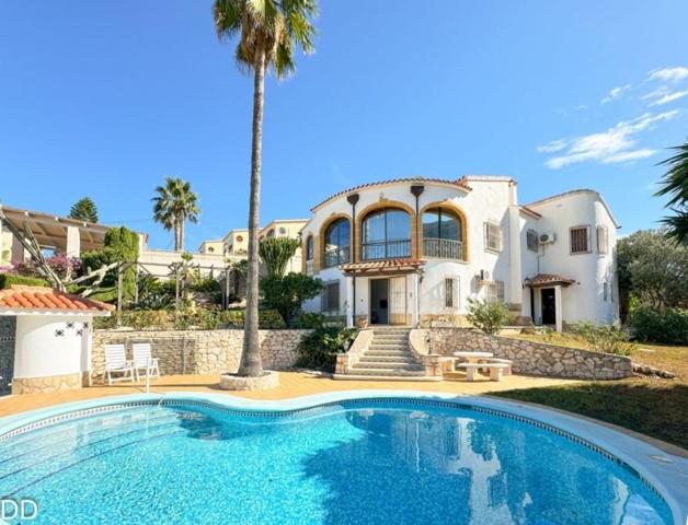 Chalet en venta en Denia, Florida photo 0