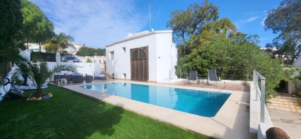 Chalet en venta en Denia, Las Troyas photo 0