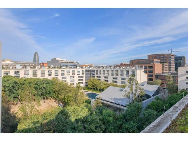 Aticos en venta en Barcelona, La Vila Olímpica del Poblenou photo 0