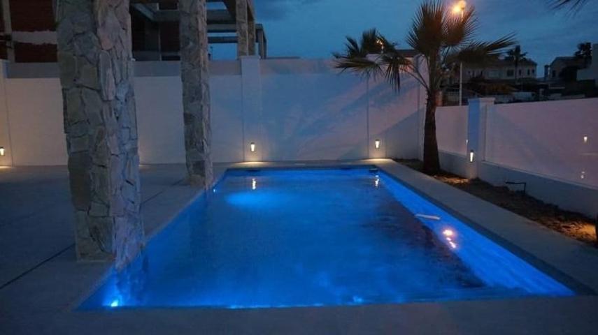Adosada en venta en Torrevieja, Torre del moro photo 0