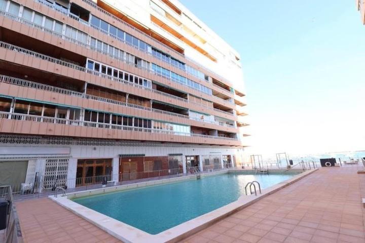 Apartamento en venta en Torrevieja photo 0
