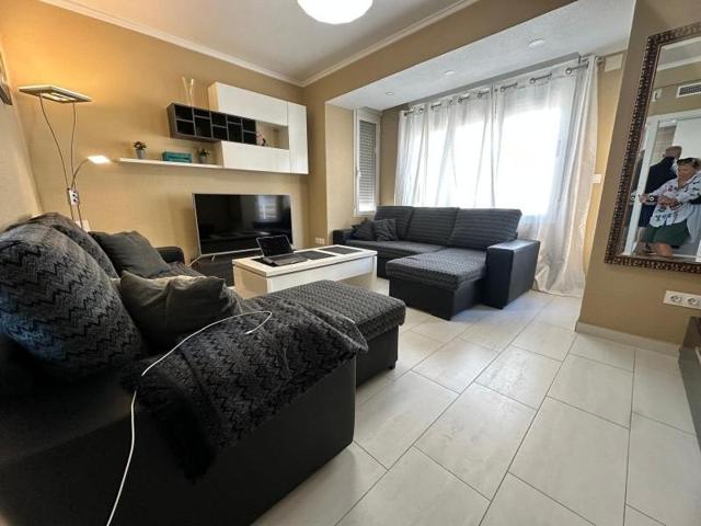 Apartamento en venta en Torrevieja photo 0