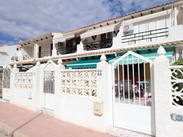 Bungalow en venta en Torrevieja photo 0