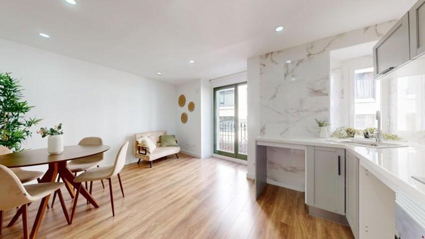 Piso en venta en Barcelona, Área de Barcelona photo 0