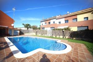 Adosada en venta en Calafell, Calafell Residencial photo 0