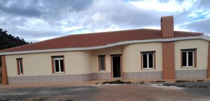 Casa con terreno en venta en Monovar-Monover photo 0