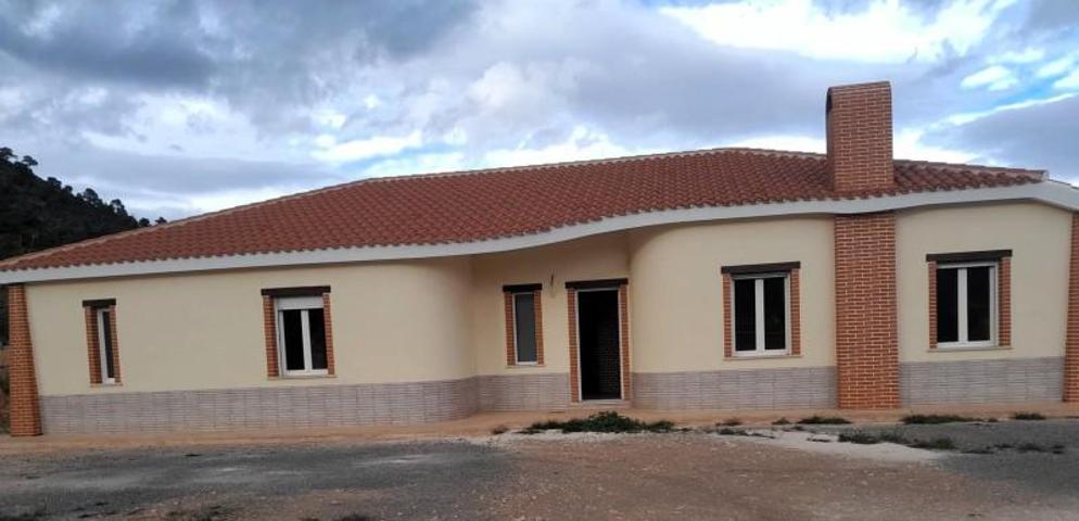 Casa con terreno en venta en Monovar-Monover photo 0