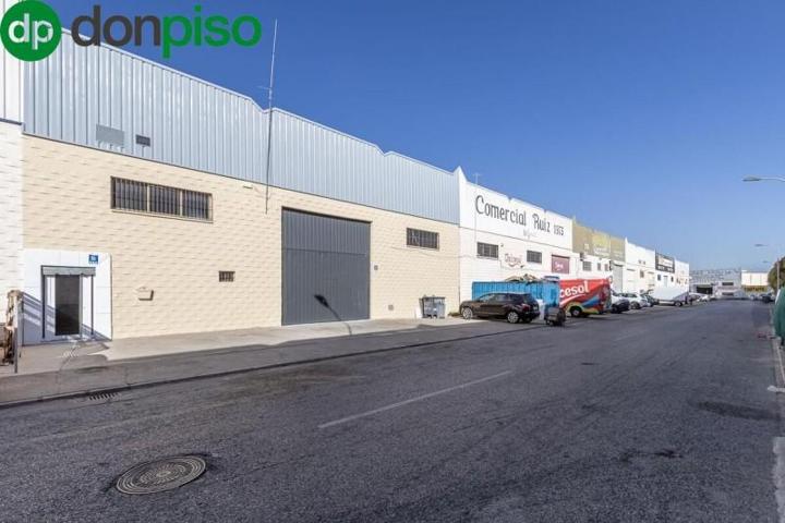 Nave industrial en venta en Ogíjares, Ogíjares photo 0