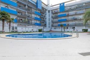 Piso en venta en Roses, Santa Margarida photo 0