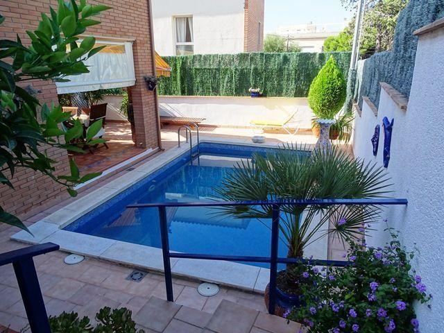 Chalet en venta en Roses, Puig-Rom photo 0