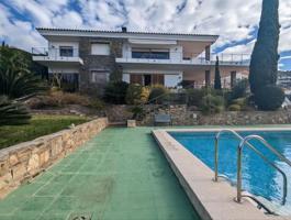 Chalet en venta en Roses, Puig-Rom photo 0