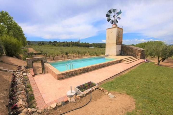 Chalet en venta en Llagostera, Mont-rei photo 0