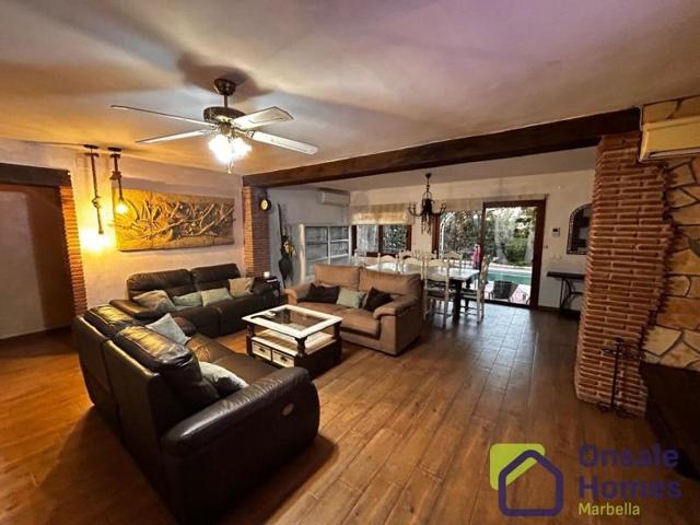 Chalet en venta en Marbella, Costa del Sol Occidental-Área de Marbella photo 0