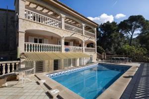 Chalet en venta en Alcúdia photo 0