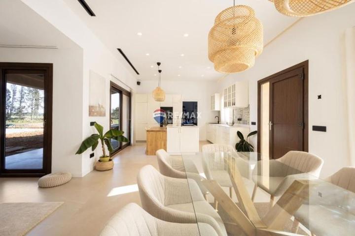 Chalet en venta en Campos photo 0