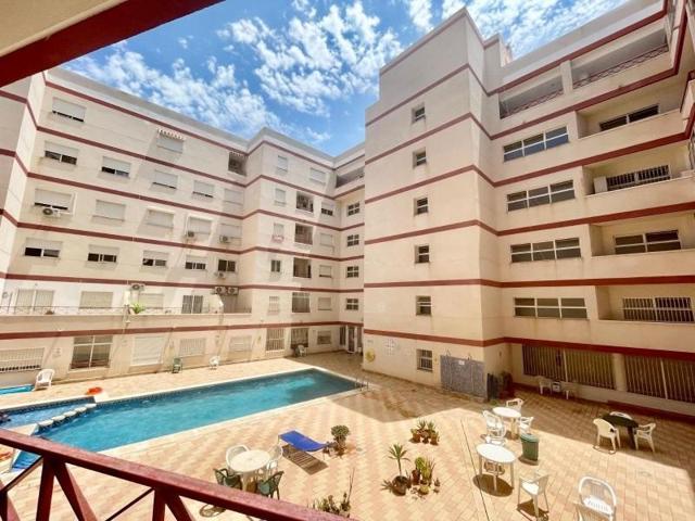 Apartamento en venta en Torrevieja photo 0