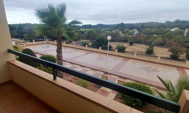 Apartamento en venta en Orihuela Costa photo 0