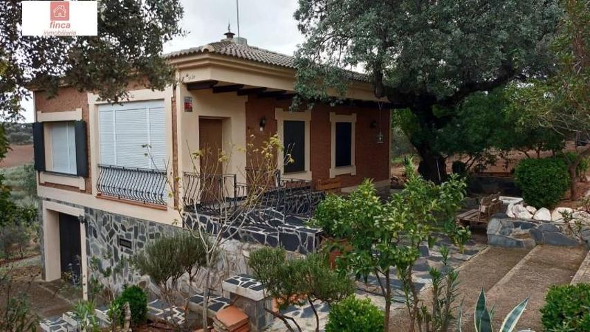 Chalet en venta en Mérida, Alrededores photo 0