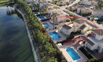 Chalet en venta en Orihuela Costa photo 0