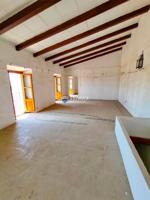 Casa en venta en Lloseta photo 0