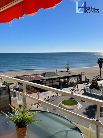 Apartamento en venta en Torremolinos, La Carihuela photo 0