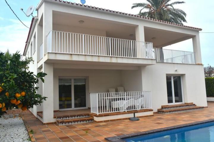 Chalet en venta en Denia, Marinas photo 0