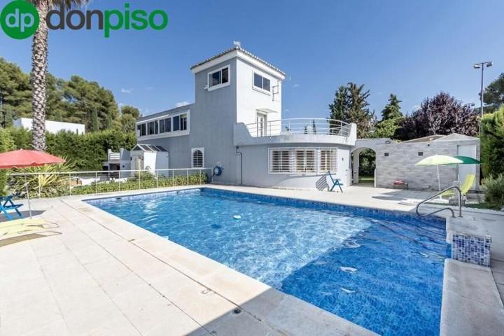 Chalet en venta en Albolote, PARQUE DEL CUBILLAS photo 0