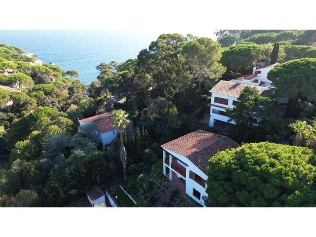 Casa en venta en Lloret de Mar, Canyelles photo 0