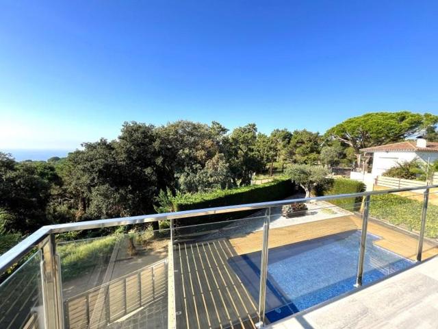 Casa en venta en Lloret de Mar, Canyelles photo 0