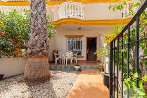 Casa en venta en Orihuela Costa, Cabo Roig photo 0