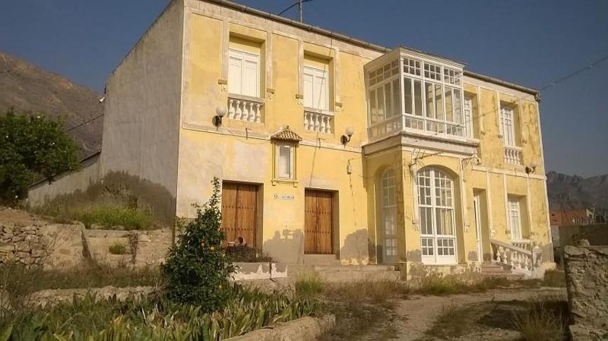 Casa con terreno en venta en Orihuela photo 0