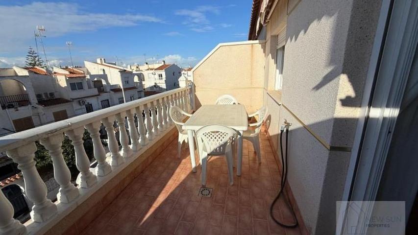 Apartamento en venta en Torrevieja, Playa de los locos photo 0