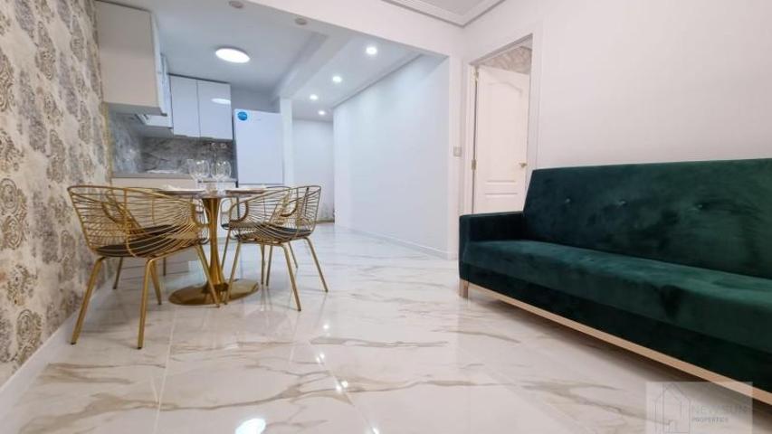 Apartamento en venta en Guardamar del Segura, Pueblo photo 0