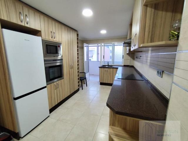 Apartamento en venta en Torrevieja, Centro photo 0