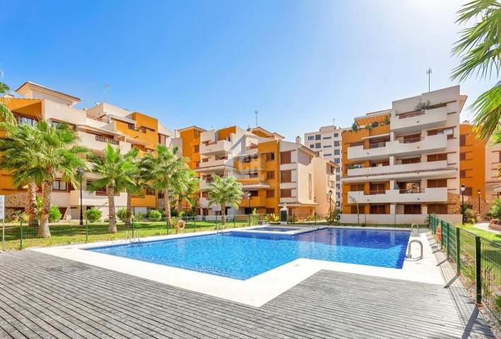 Apartamento en venta en Torrevieja, Punta prima photo 0