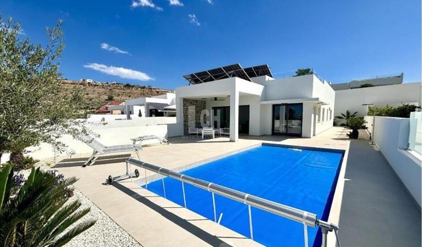 Chalet en venta en Benijofar, Benijófar photo 0