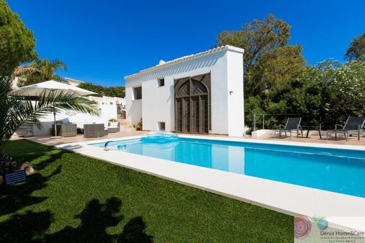 Chalet en venta en Denia, Montgo photo 0