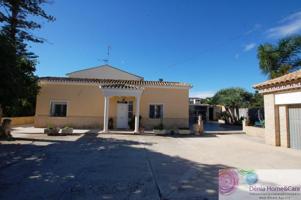 Chalet en venta en Oliva, Campo photo 0