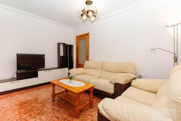 Apartamento en venta en Torrevieja, Playa de los locos photo 0