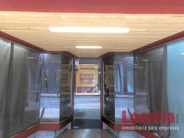 Local comercial en alquiler en Torrelavega, Calle José María Pereda, 39300 photo 0