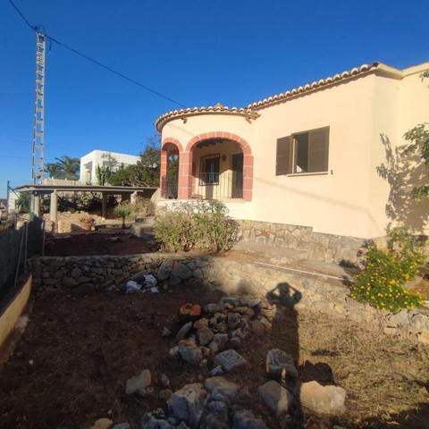 Chalet en venta en Denia photo 0