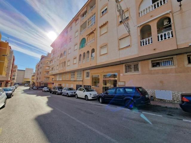 Apartamento en venta en Torrevieja, Centro photo 0