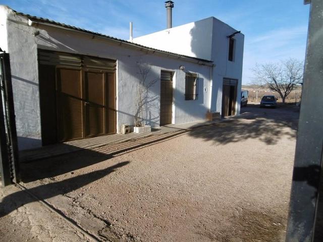 Casa con terreno en venta en Yecla photo 0