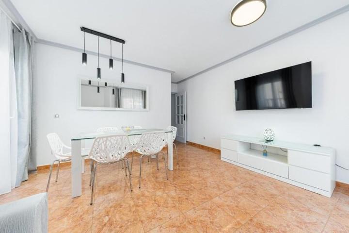 Apartamento en venta en Torrevieja, Playa del Cura photo 0