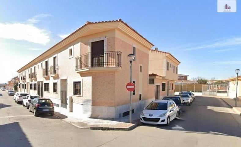 Adosada en venta en Tomelloso, Avda. Juan Carlos I photo 0