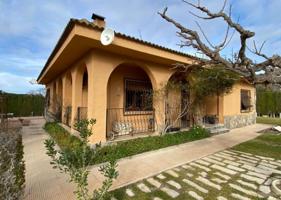 Chalet en venta en Sax photo 0