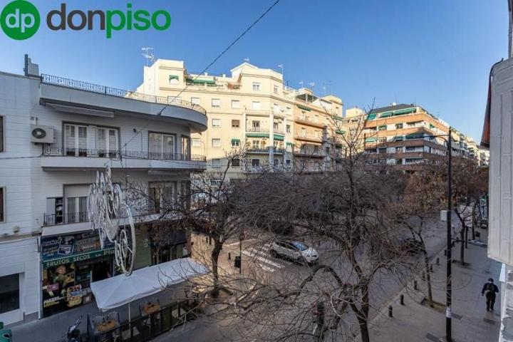 Piso en venta en Granada, Alhamar photo 0